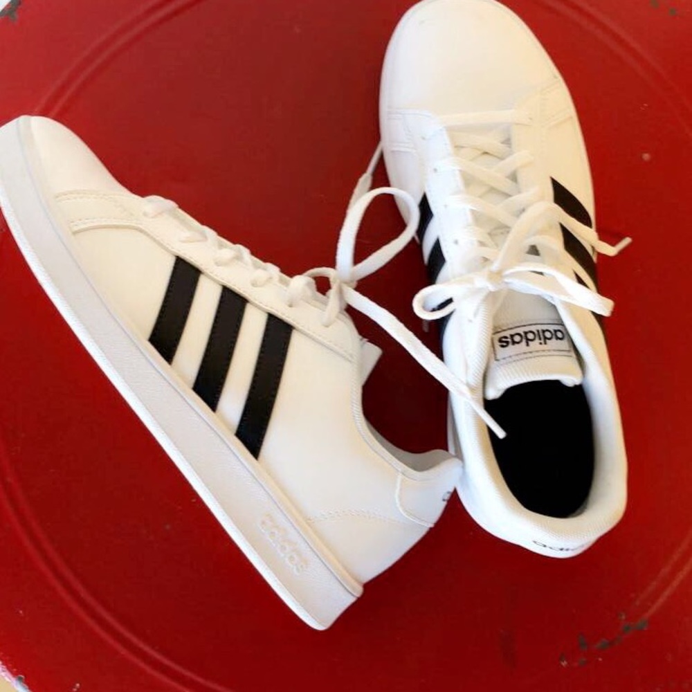 Adidas tennis shoes